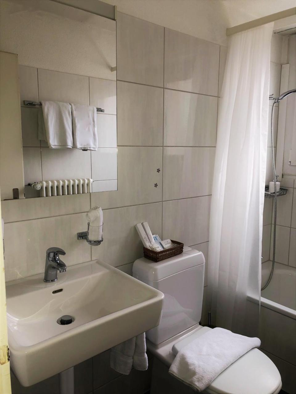 City Hotel Wettingen Esterno foto